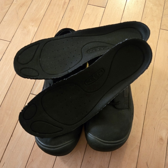 Keen Men's Austin Casual Waterproof Shoes - Picture 9 of 14